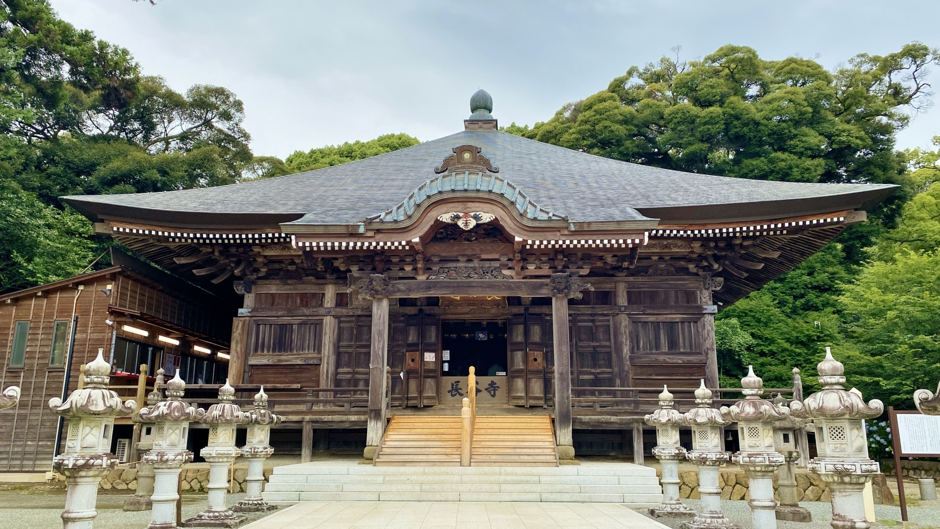 Iiyama Kannon Chokokuji Temple